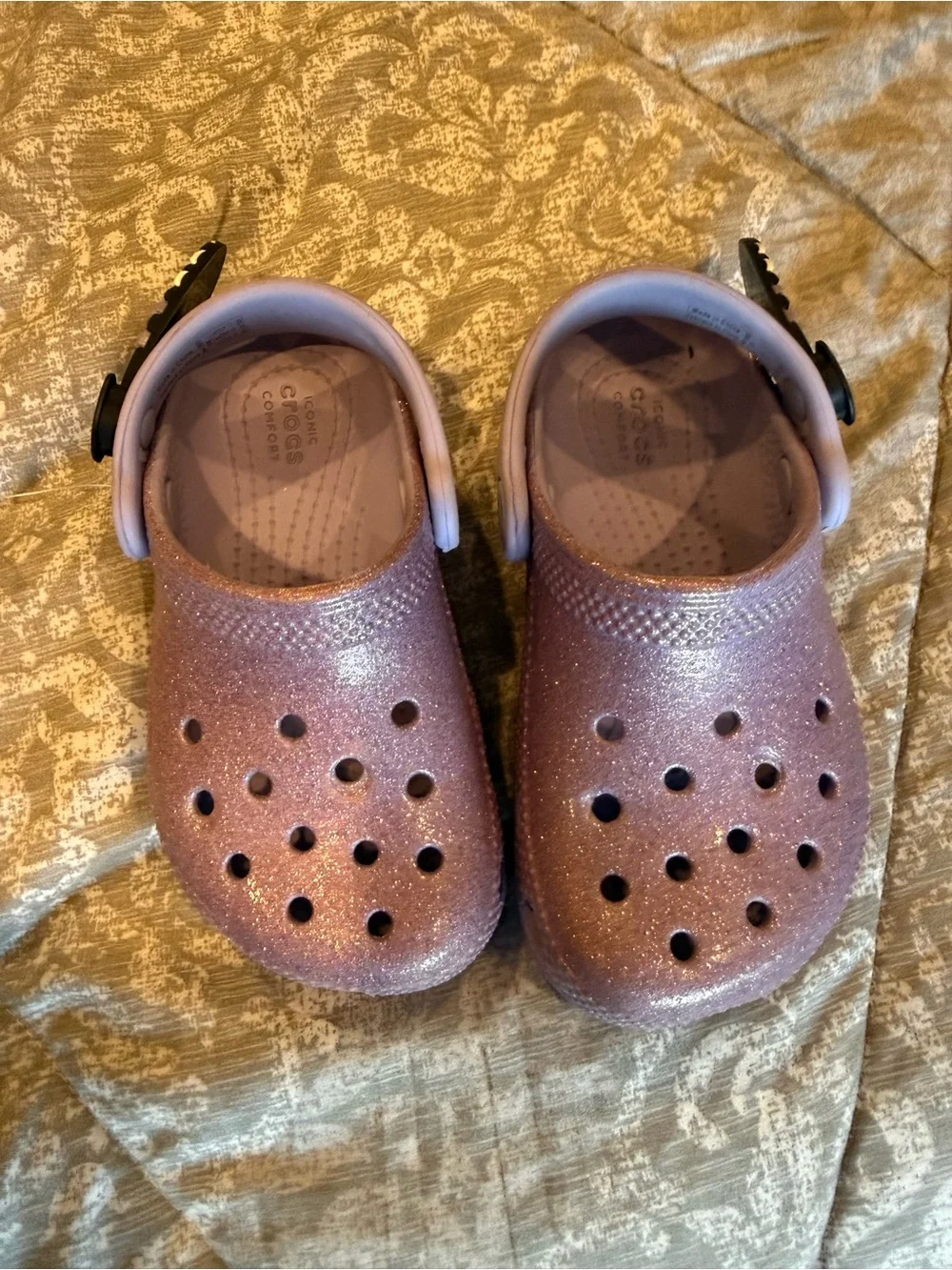 CROCS Kids Glitter Clogs in Lilac with Charms